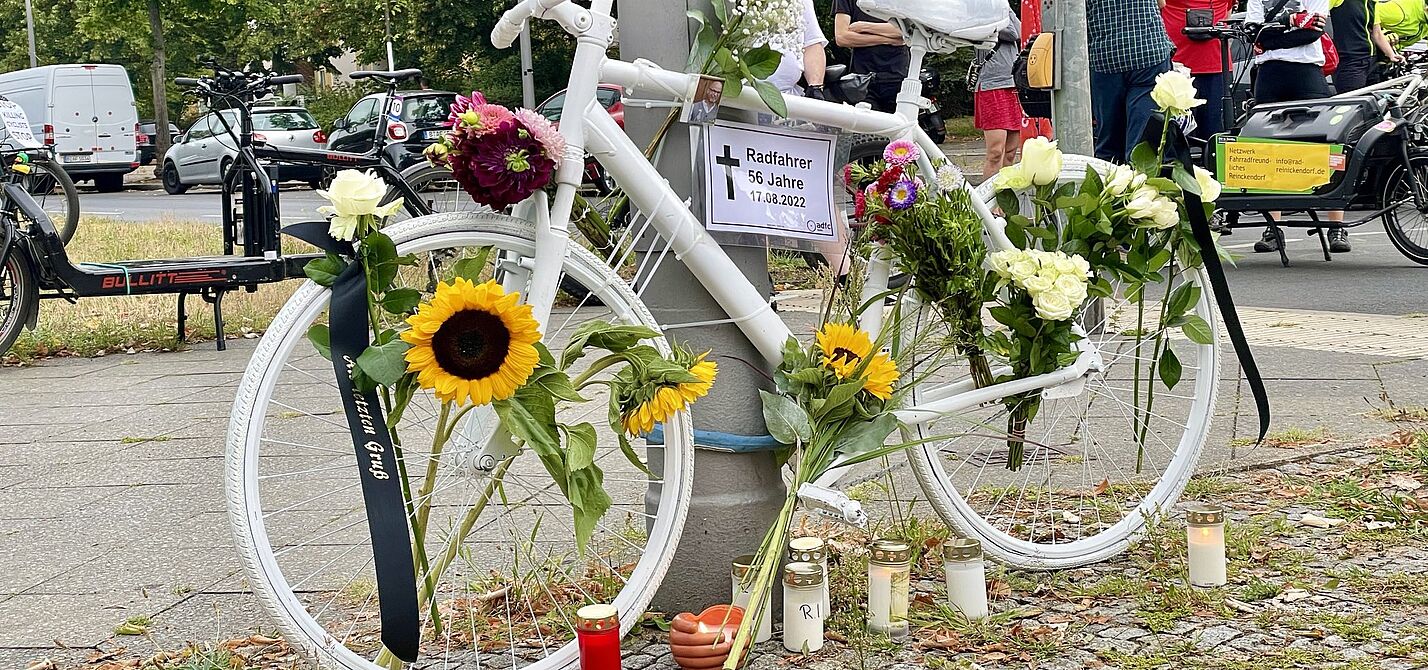 #VisionZero-Demo: Geisterrad in Reinickendorf #VisionZero-Demo: Geisterrad in Reinickendorf