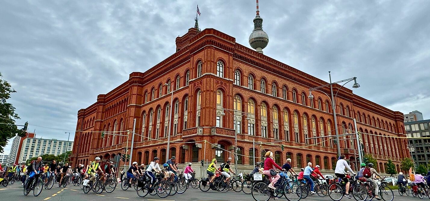 Fahrraddemos 12.09.2026 12.09. - Fahrraddemos zum Roten Rathaus
