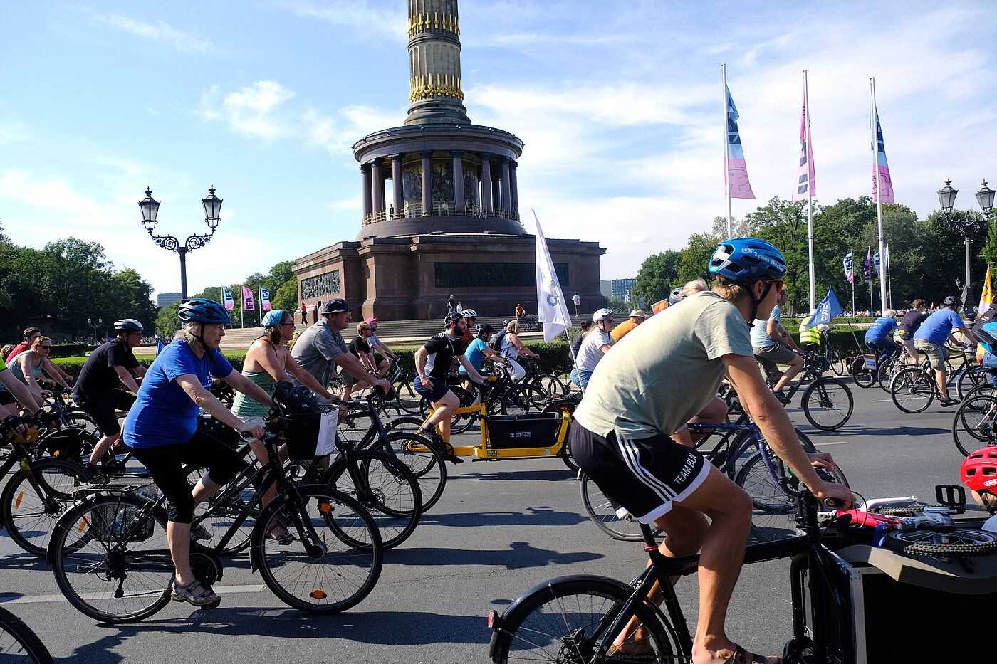 Demo Radwegestopp - Vor dem großen Stern Demo Radwegestopp - Vor dem großen Stern