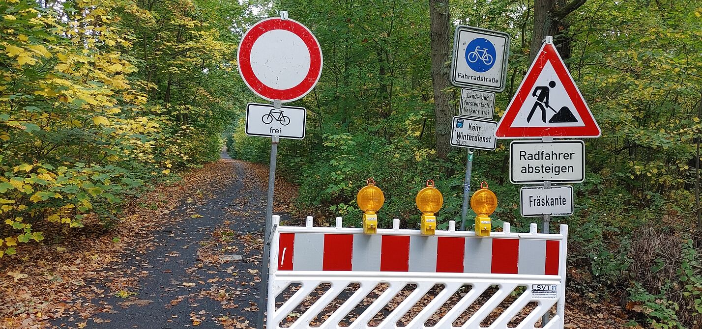 Beschilderung der Baustelle Beschilderung der Baustelle