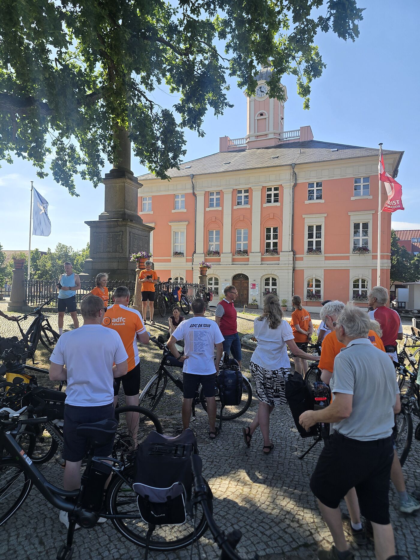 Ankunft auf dem Marktplatz in Templin