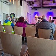 Musikschüler singen vor Publikum